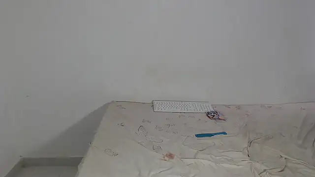 غرفة دردشة the_skinny_one المباشرة