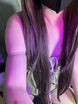 Myrna79 Adlı Modelin Canlı Sohbet Odası