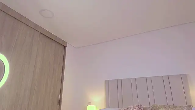 Anna-Lynn Adlı Modelin Canlı Sohbet Odası