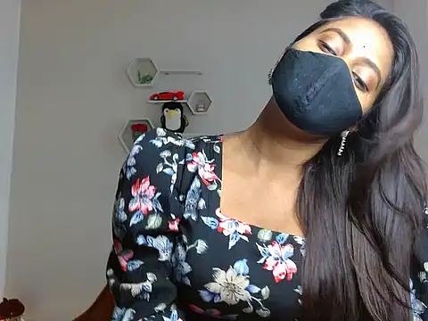Sala de chat ao vivo de Hotginni4