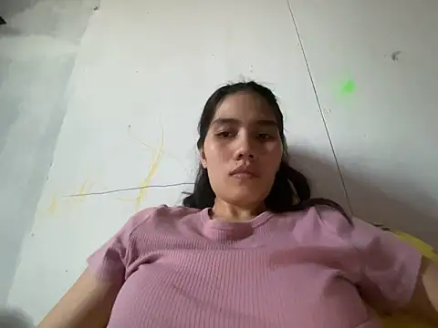 Sweetiebabe25 Adlı Modelin Canlı Sohbet Odası