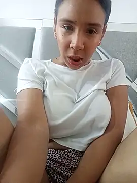MiaSantana_ Live Chatraum