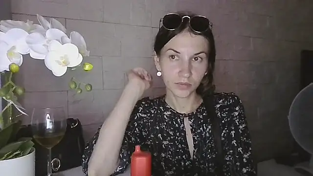 JuliaLovely: δωμάτιο απευθείας συνομιλίας