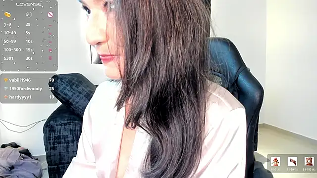Emma_Mendozaa чат на живо