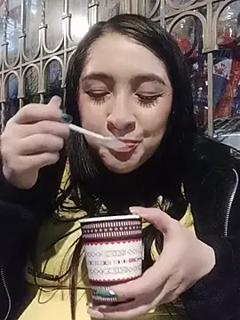 Maitebigboobs чат на живо