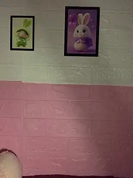Pokój czatu na żywo – Micky_Cute
