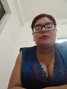 Elie_Hallwayn Live chat-huone