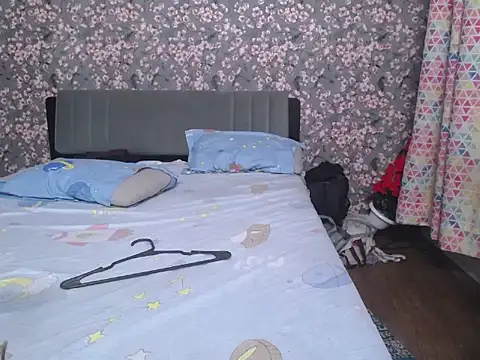 Baby_Crussh – live chatrum