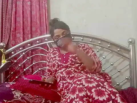 Nusrat_Faria Show Webcam