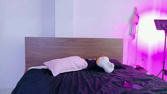 Lolykari Adlı Modelin Canlı Sohbet Odası