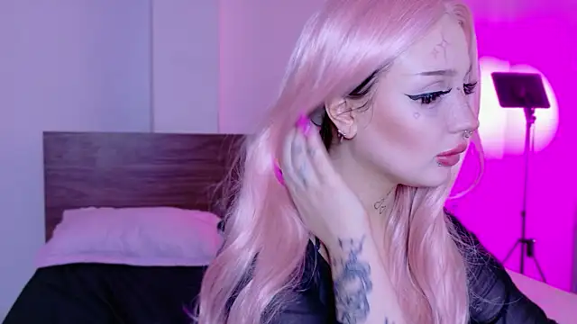 Živá chatovací místnost Lolykari
