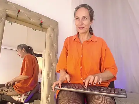 laurasofia45: онлайн-чат