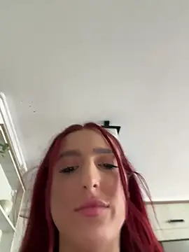 Živá chatovací místnost CrystalRedd