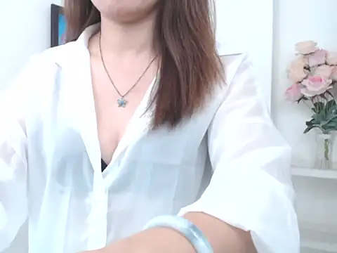 غرفة دردشة Rose_Thorny2k المباشرة