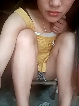 Momo-biki লাইভ চ্যাট রুম