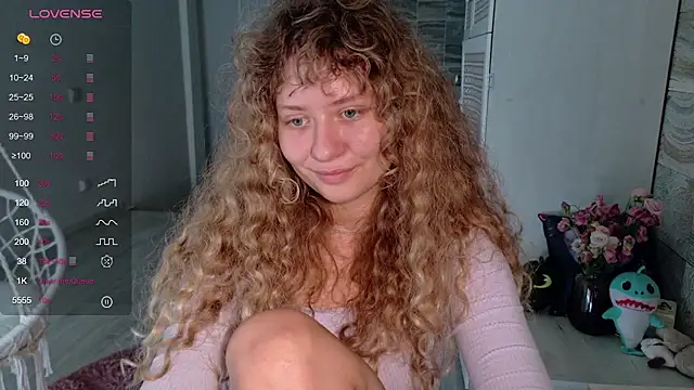 Milounee Adlı Modelin Canlı Sohbet Odası