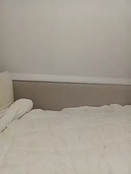pulpeuse64 Adlı Modelin Canlı Sohbet Odası