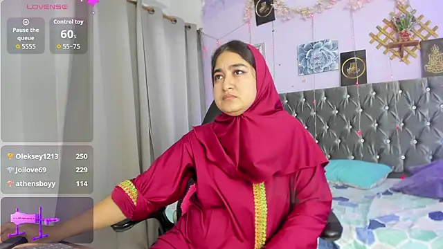 SamiraAwada Adlı Modelin Canlı Sohbet Odası