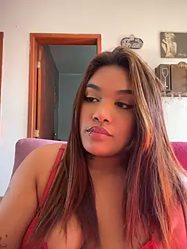 Latina_kiara's Live Chat Room