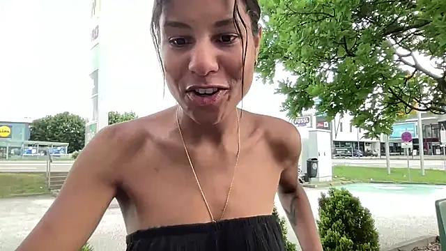YaraEstelle live-chat rom
