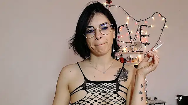Chat soba uživo modela emacandy