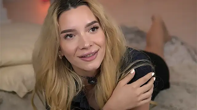 SvveetLuna – live chatrum