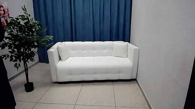 MONA_W Adlı Modelin Canlı Sohbet Odası