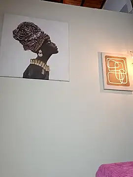 whitney_brown_'s Live Chat Room