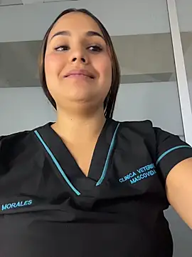 Noa_Harper- লাইভ চ্যাট রুম