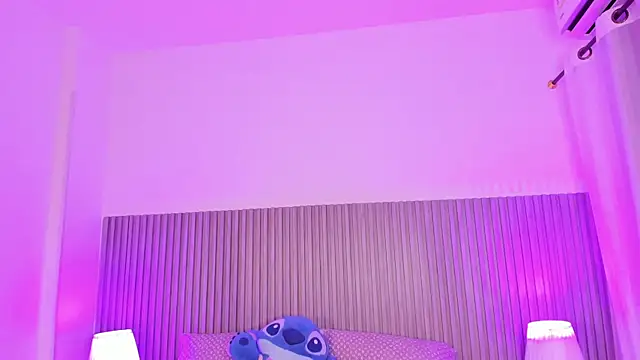 ArianaHilton_ Live chatroom