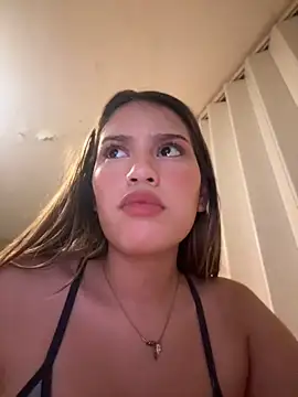 Sala de chat en directo de romyamo