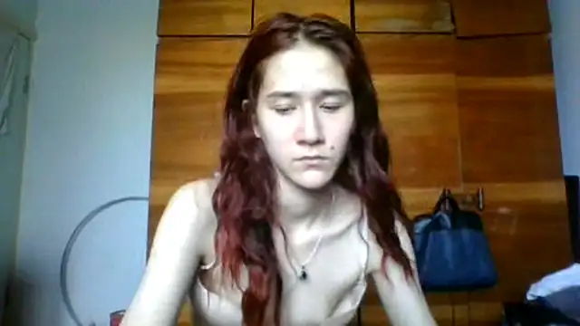 NickiKisinger – live chatrum