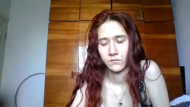 NickiKisinger Cameră chat live