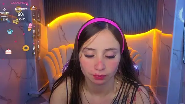 غرفة دردشة Ariana18_b المباشرة