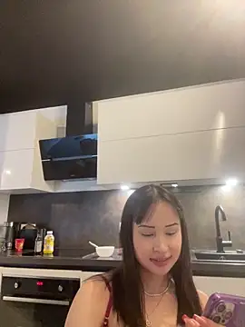 Just-Lillyn Live chat-huone