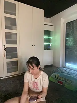 Just-Lilly's Live Chat Room