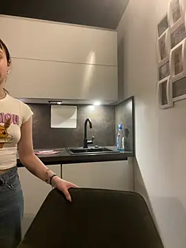 Just-Lilly Adlı Modelin Canlı Sohbet Odası