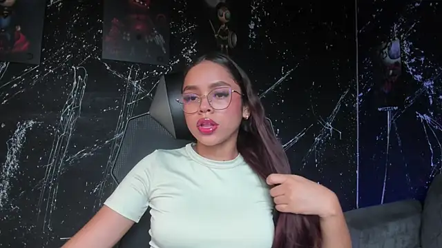 CarolineFyre Ruang Obrolan Langsung