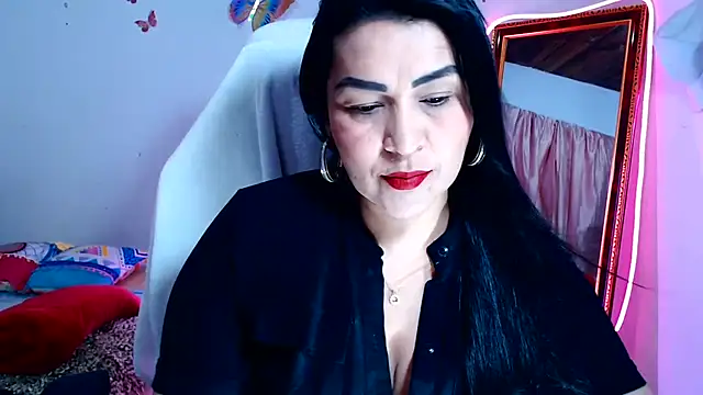 hotsweet-69 Adlı Modelin Canlı Sohbet Odası