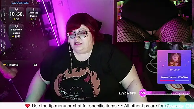 Živá chatovací místnost RileySynn