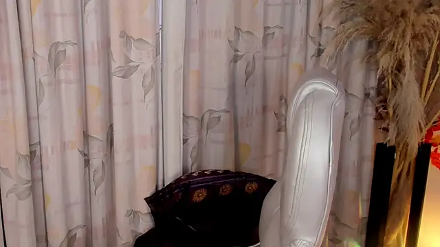 Sala de chat ao vivo de Sylvara_bx