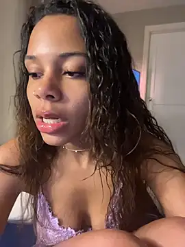 Sala de chat en directo de Petite_Baddie
