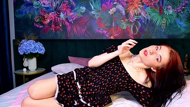 NicoleLuxe Adlı Modelin Canlı Sohbet Odası