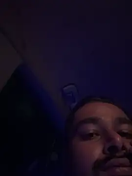Živá chatovací místnost torchermachine