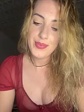 DollieRosse Adlı Modelin Canlı Sohbet Odası