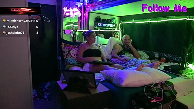 Chat soba uživo modela Katycouple69