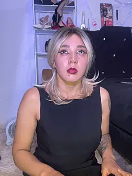 חדר צ'אט בשידור חי של Isabelle_Sara