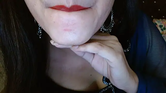 Your_lust143 Adlı Modelin Canlı Sohbet Odası