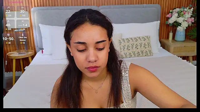 Онлайн чат Luna_Cortier