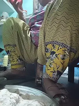06Rozi Ruang Obrolan Langsung